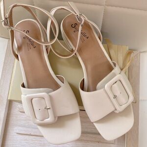 NWOT Seychelles Sandals